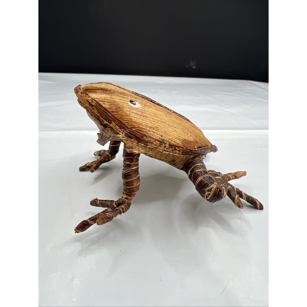 Vtg 1970s Natural Seed Pod Frog Figurine Hand Crafted Palm Fiber Folk Art Eco